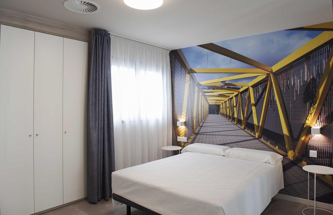 Apartamentos Divan Vitoria-Gasteiz Esterno foto