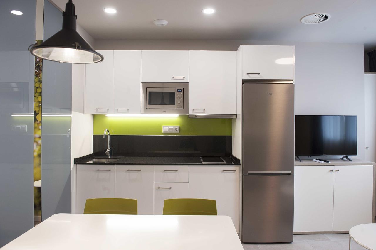 Apartamentos Divan Vitoria-Gasteiz Esterno foto