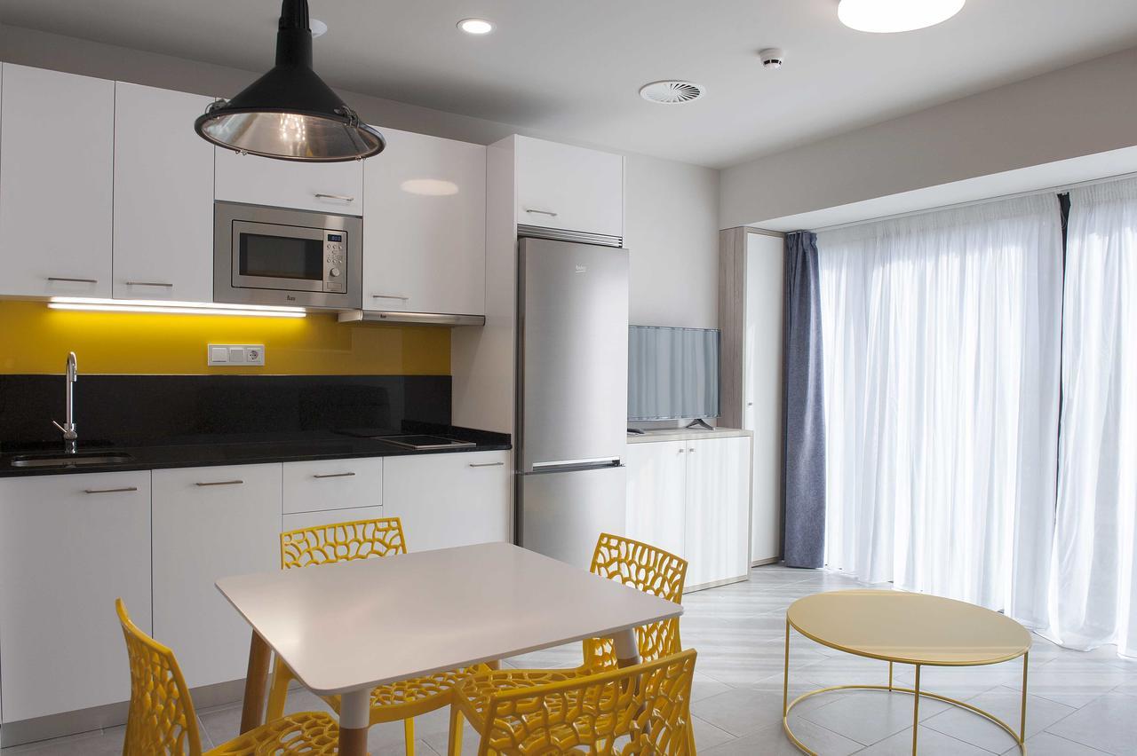 Apartamentos Divan Vitoria-Gasteiz Esterno foto