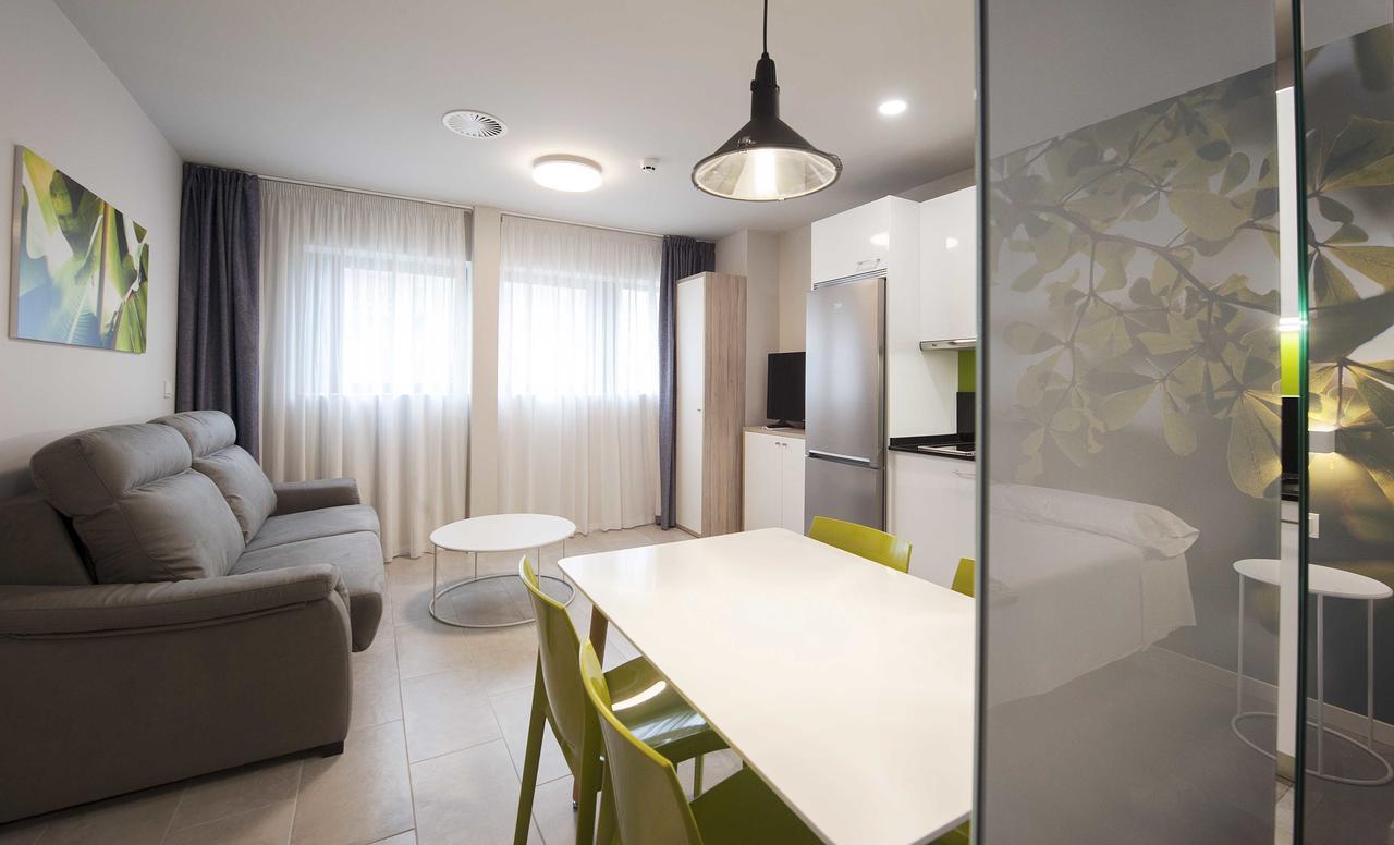 Apartamentos Divan Vitoria-Gasteiz Esterno foto