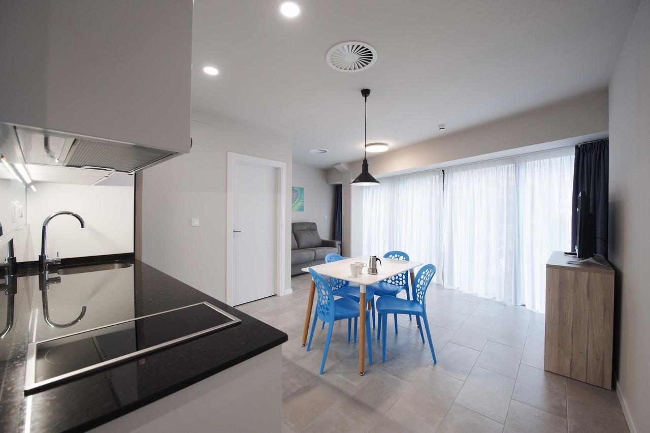 Apartamentos Divan Vitoria-Gasteiz Esterno foto