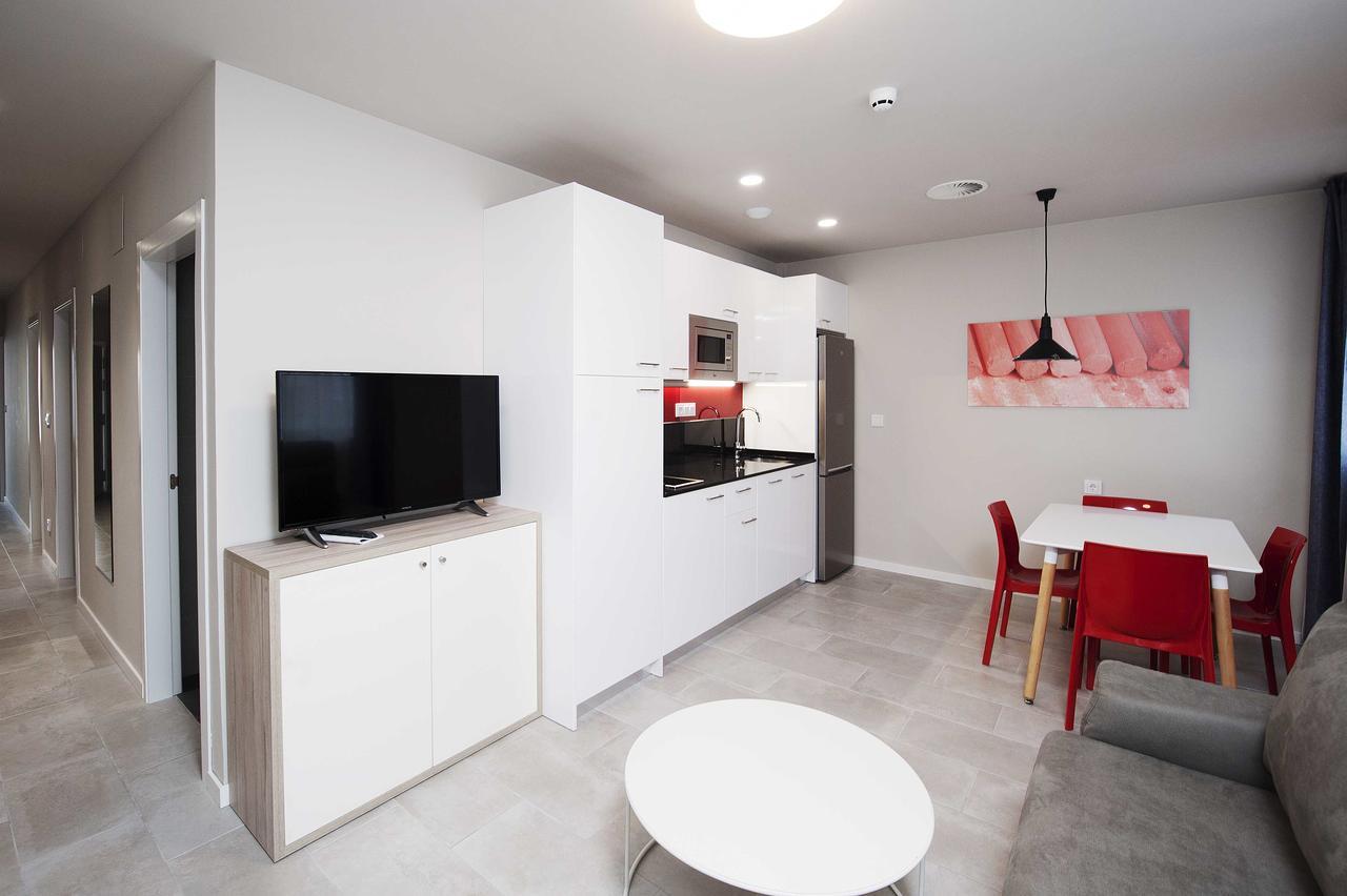 Apartamentos Divan Vitoria-Gasteiz Esterno foto